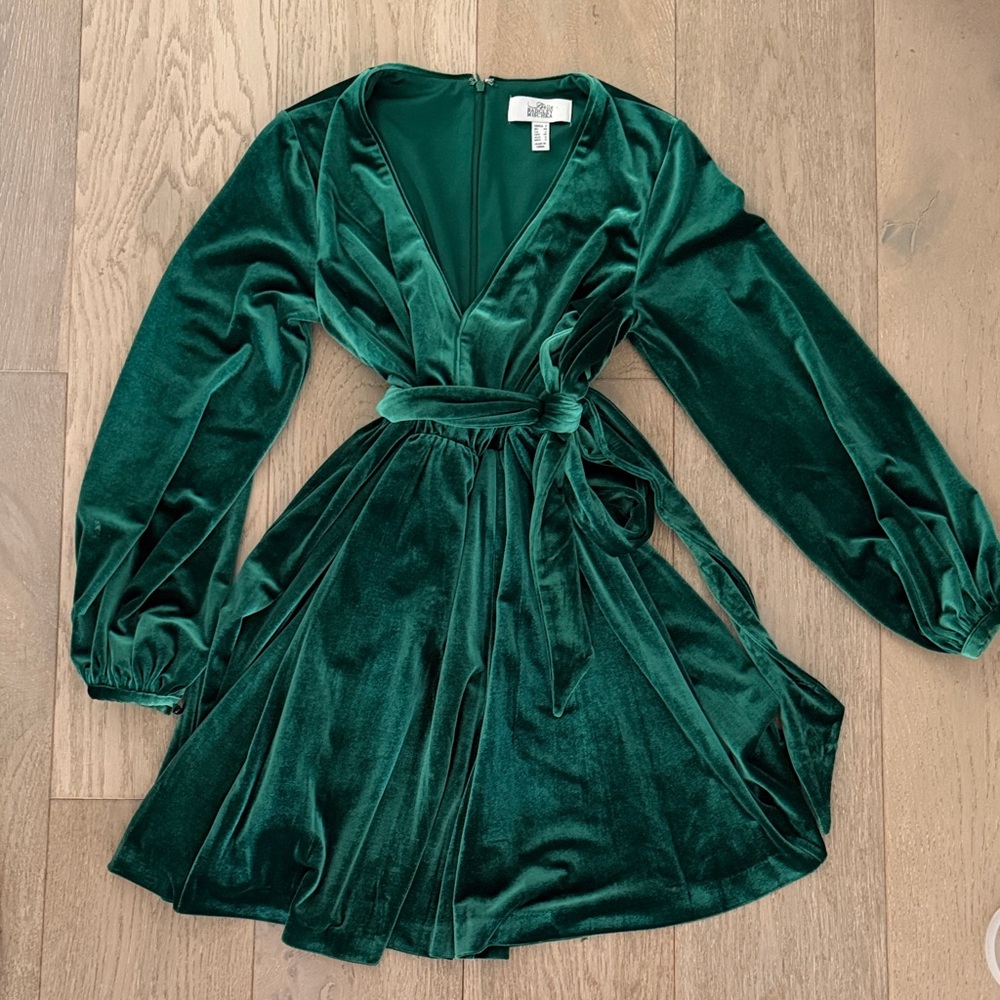 Badgley Mischka Emerald Velvet Long Sleeve Dress